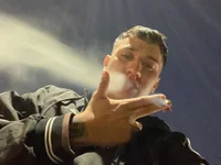 Alvarezz0202's webcam live show