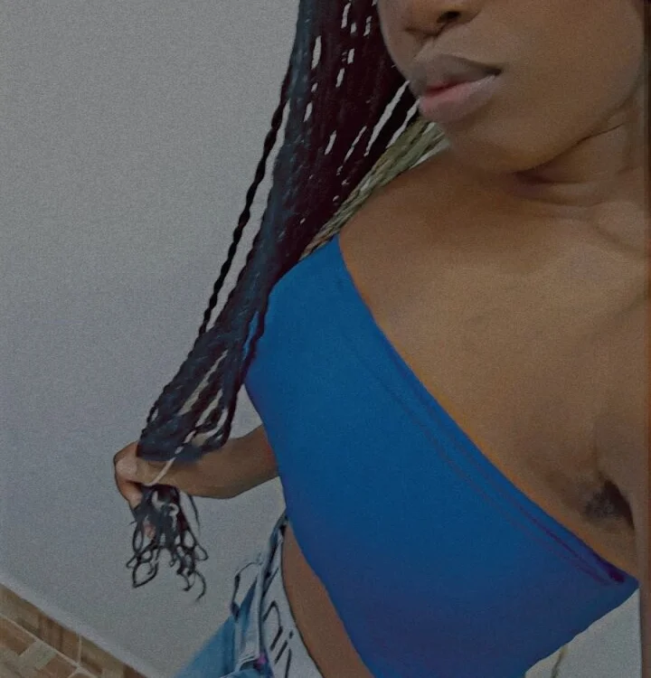 Dani_Phone 2