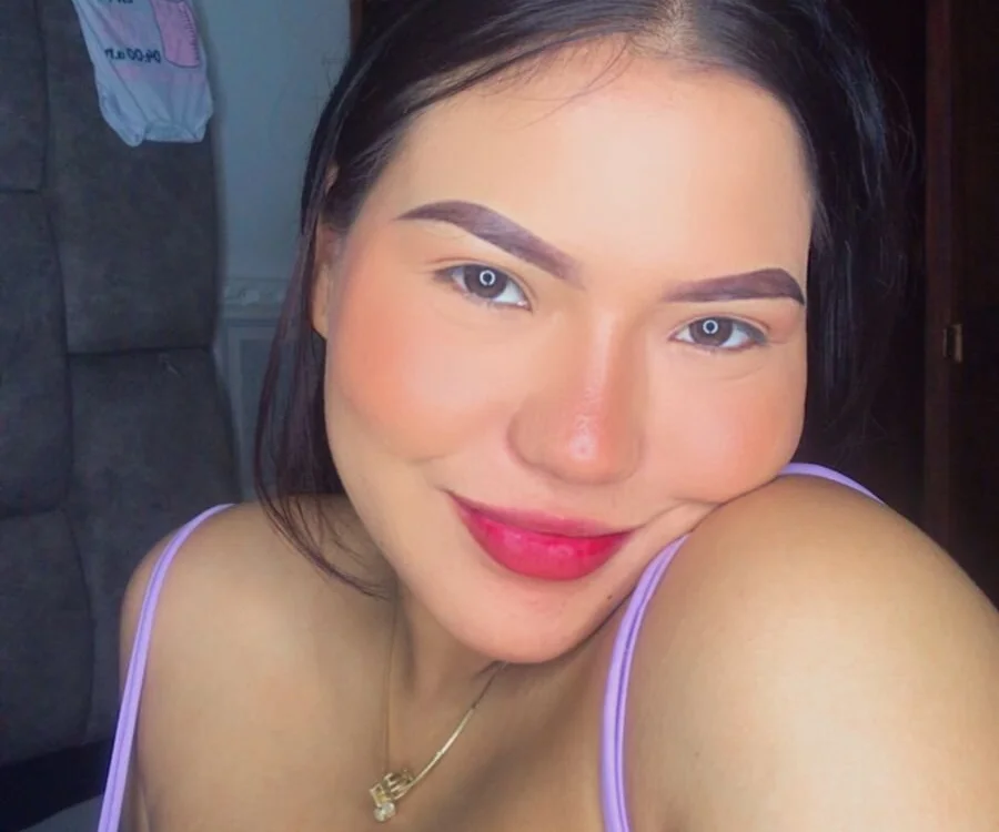 mia_cute10 offline chatrum
