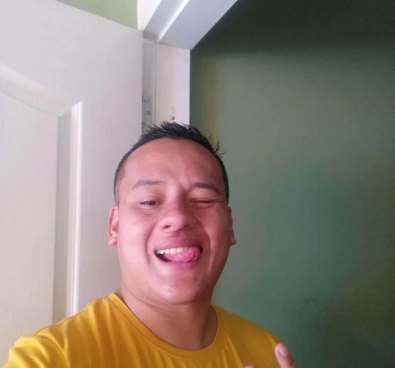 Tixele's Offline Chat Room