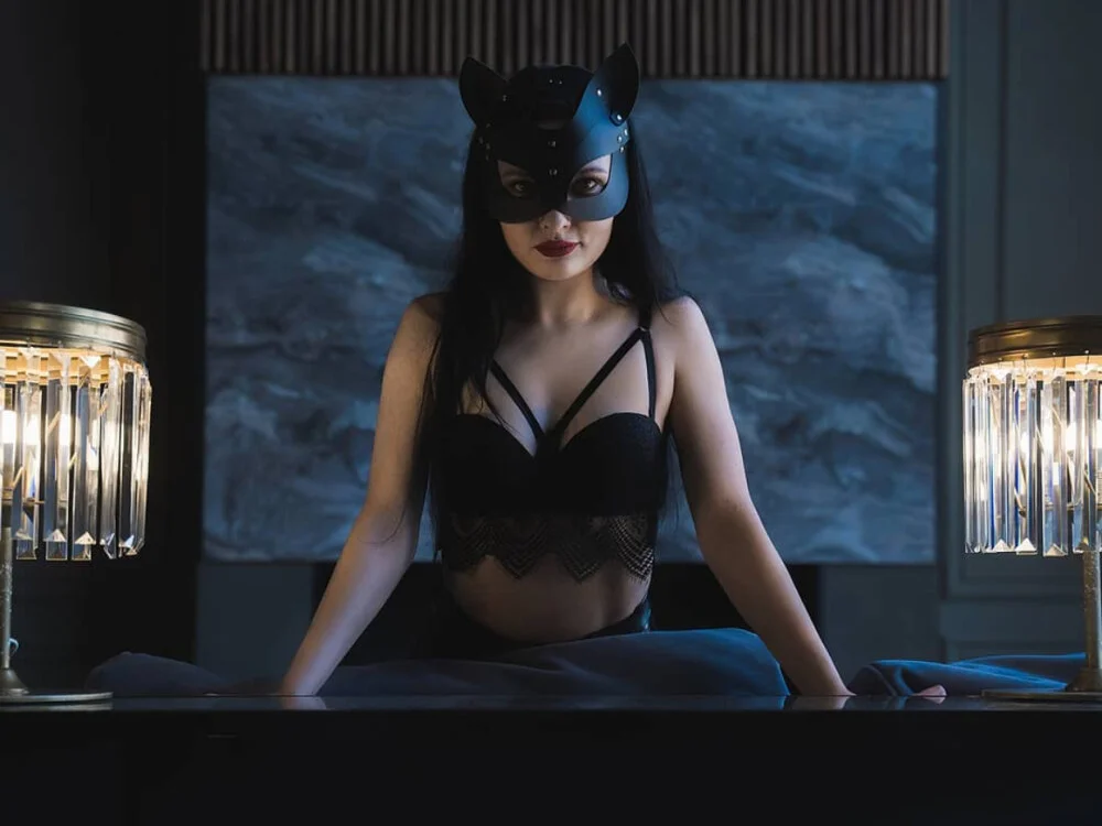 mistress_cat_n Offline XXX chat