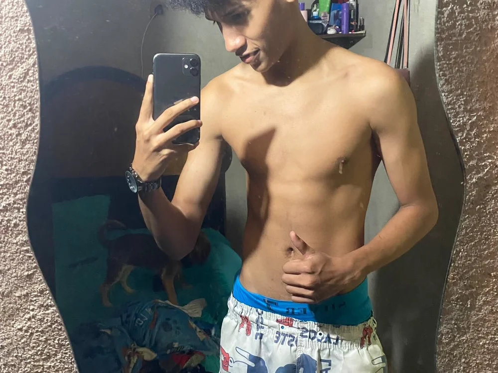 rodrigo_guzman69 Offline XXX-Chat
