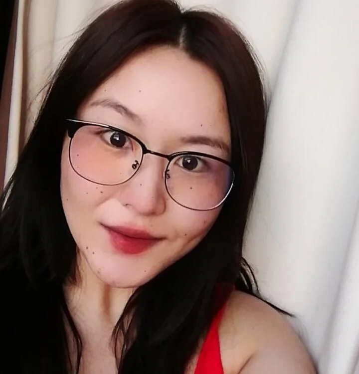 Rossalin_Smile's Offline Chat Room