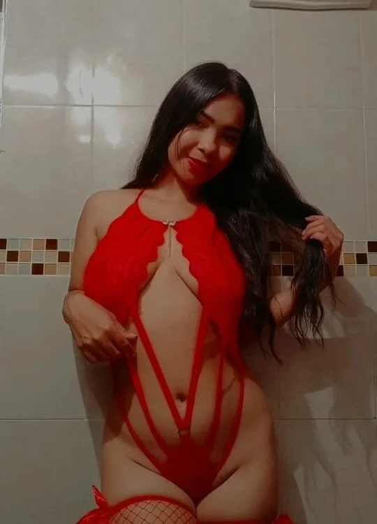 Mami_hot1's Offline Chat Room