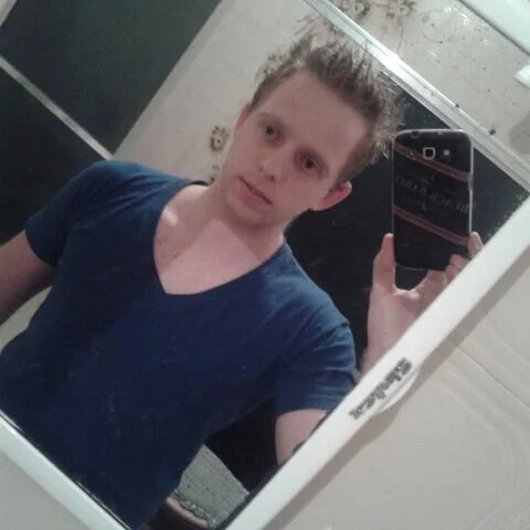 alemaozinho1706's Offline XXX Chat