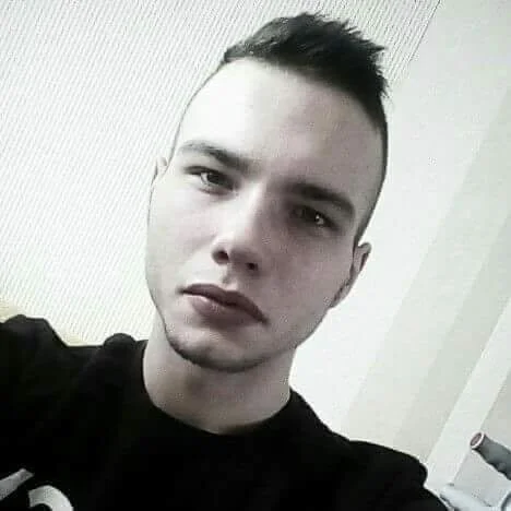 Nixa7411@xh's Offline Chat Room