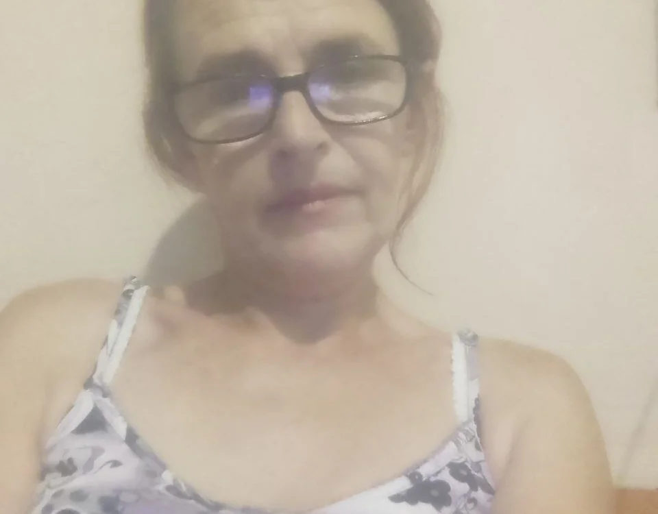 Lesya4488's Offline Chat Room