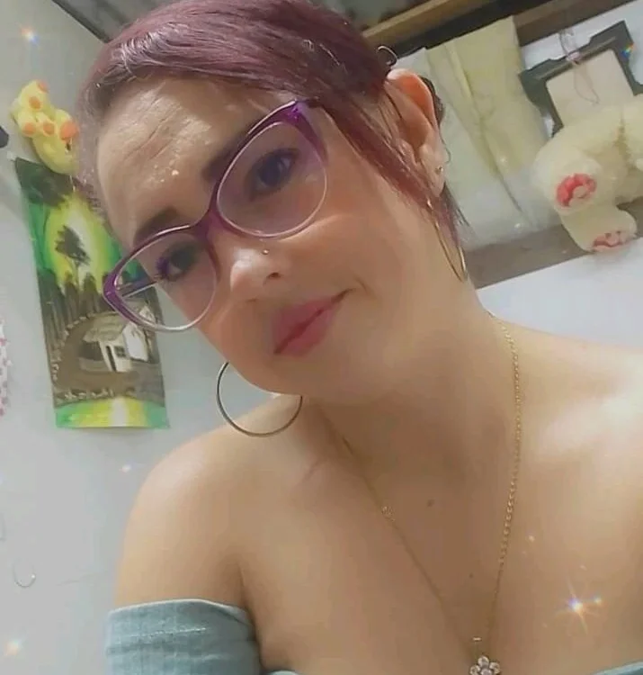 bella_prg's Offline Chat Room