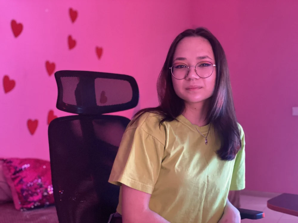 Strange_duck's Offline Chat Room