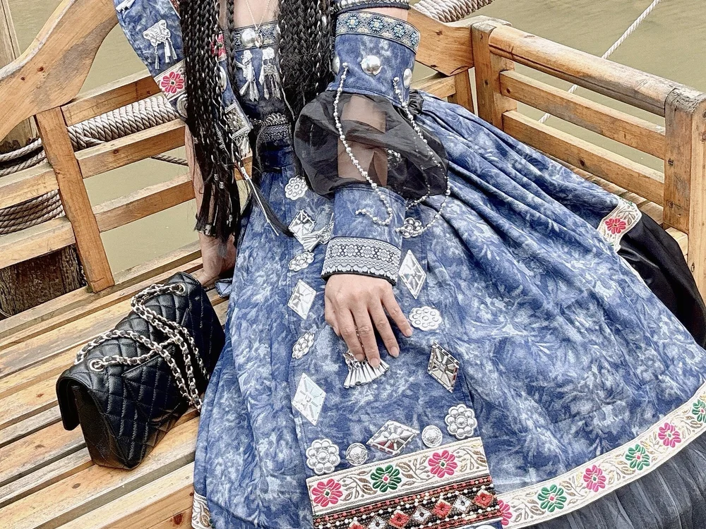 Lisa69-Asian cam model