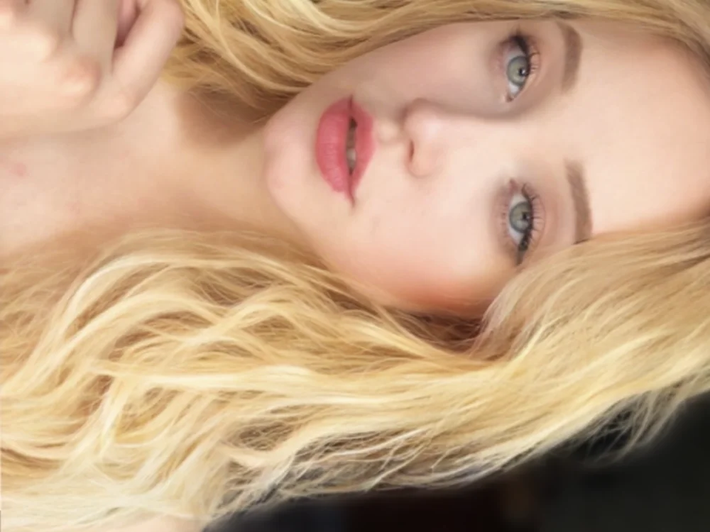 Elina_milller Offline XXX-Chat