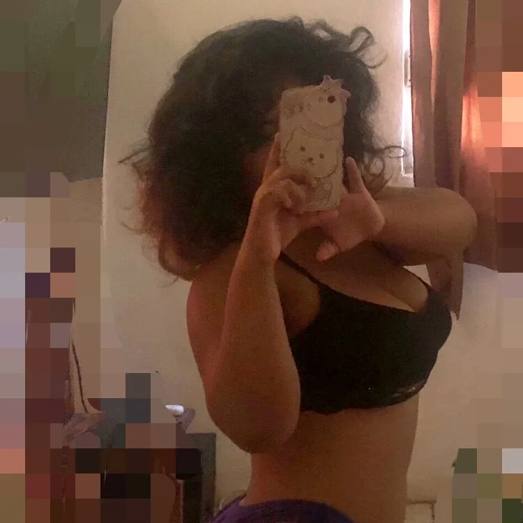 Leslie_rO Obrolan XXX Offline