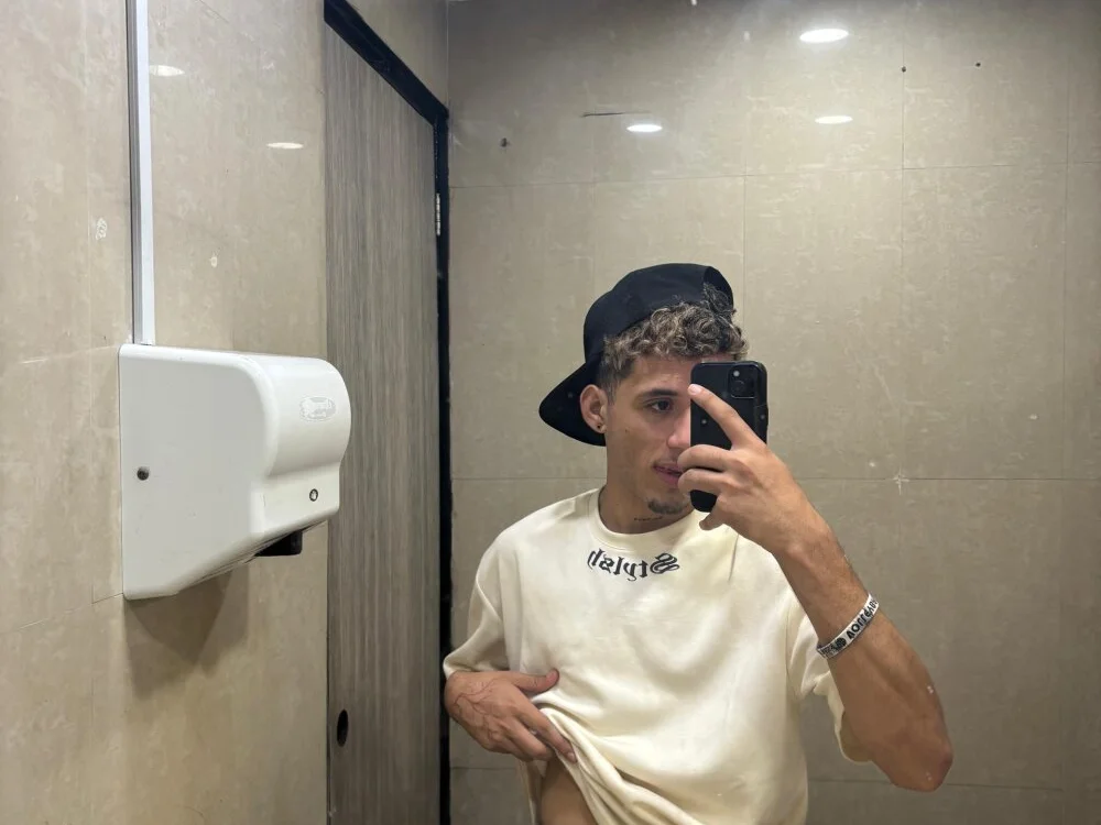 juanjo6 Offline XXX Chat