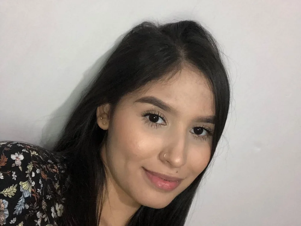 Alice-jones' Offline Chat Room