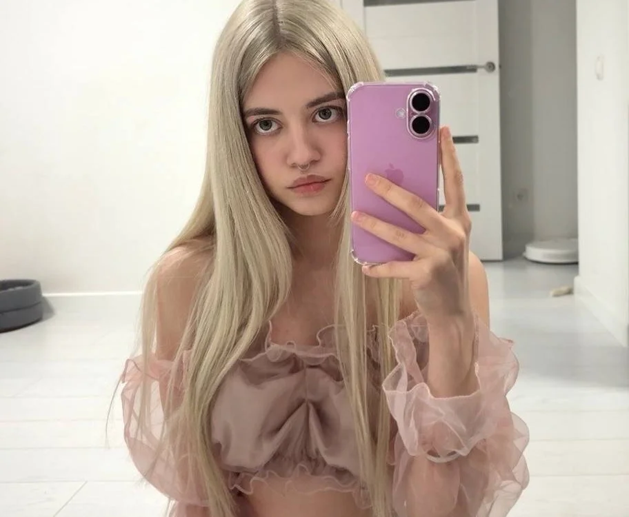 blush_im_crush Chat XXX offline