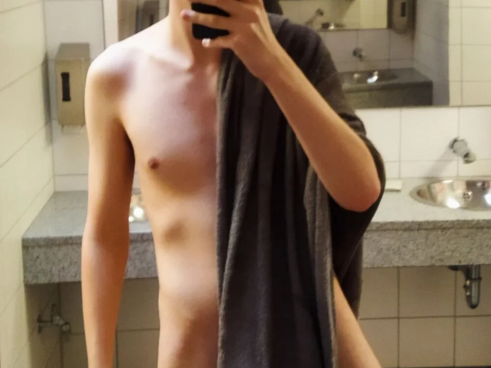 Chatroom XXX hors ligne de Naked_Ben