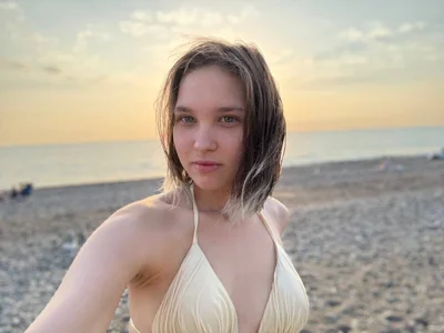 ErinBissonnette webcam livesex profile in korean cams