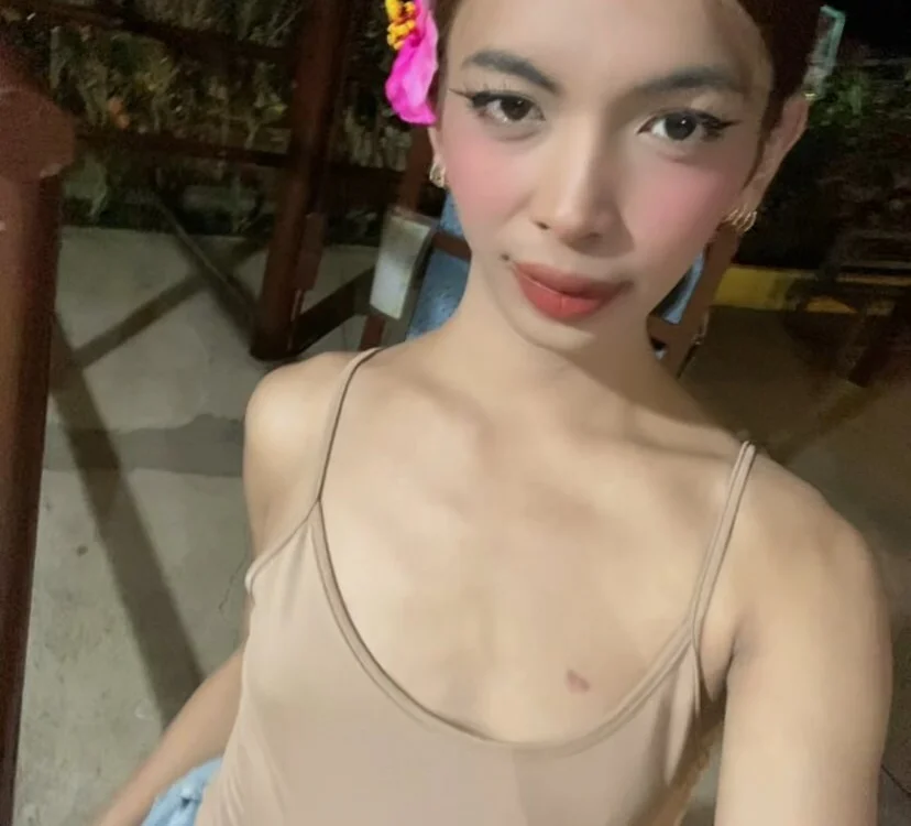 missmandirigma's Offline Chat Room