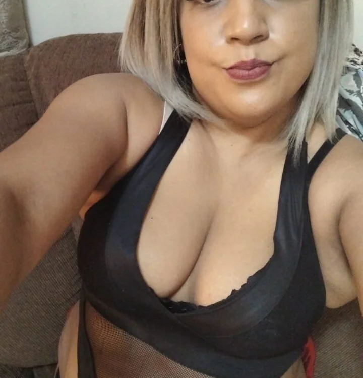 IndianLara's Offline XXX Chat