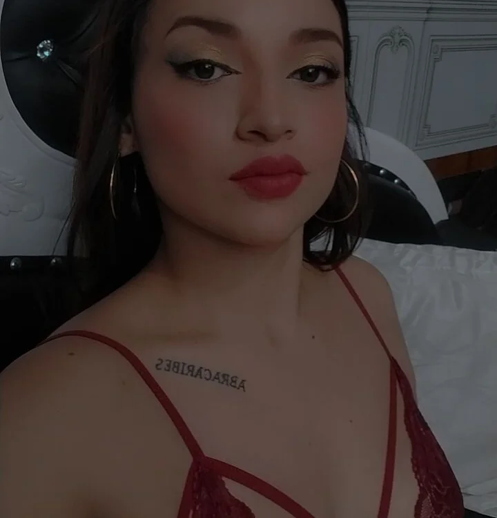 Noxiepetite's Offline XXX Chat