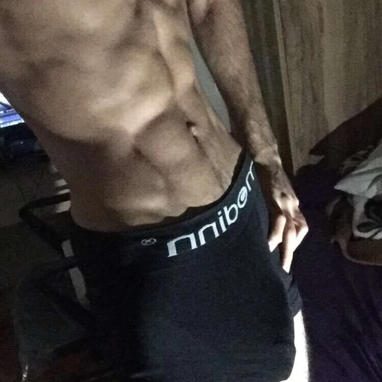 fitbro191 Adlı Modelin Çevrimdışı XXX Sohbeti