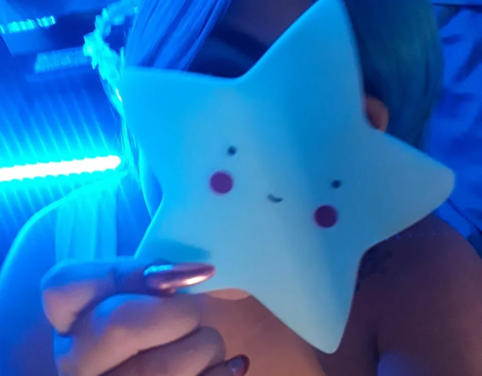 Chatroom XXX hors ligne de OnlyBluex