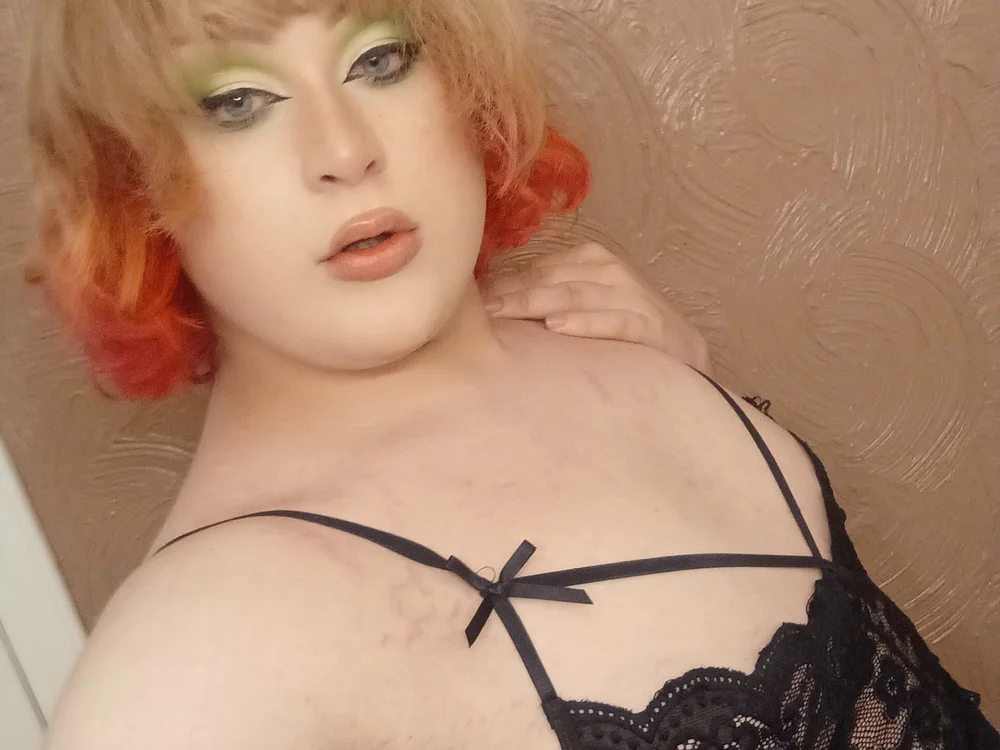 curvygothfemboy Chat XXX offline