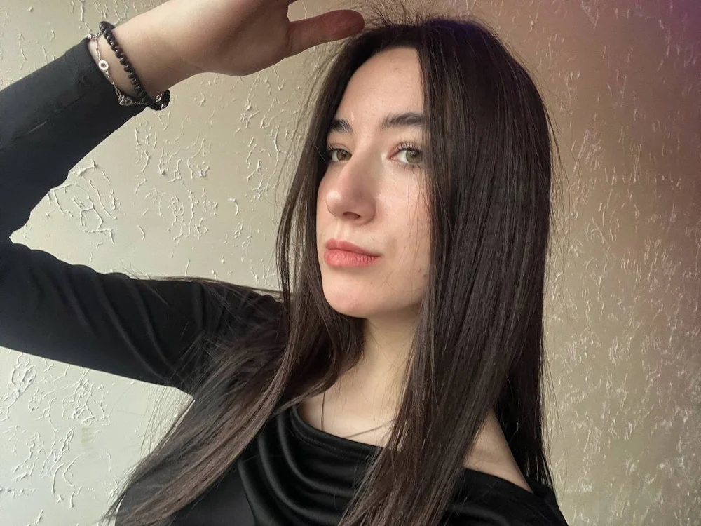 Sandra_Holty's Offline Chat Room