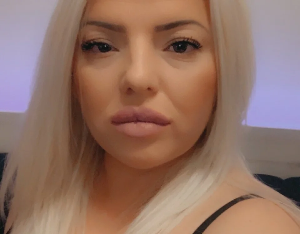 Selene6666's Offline XXX Chat