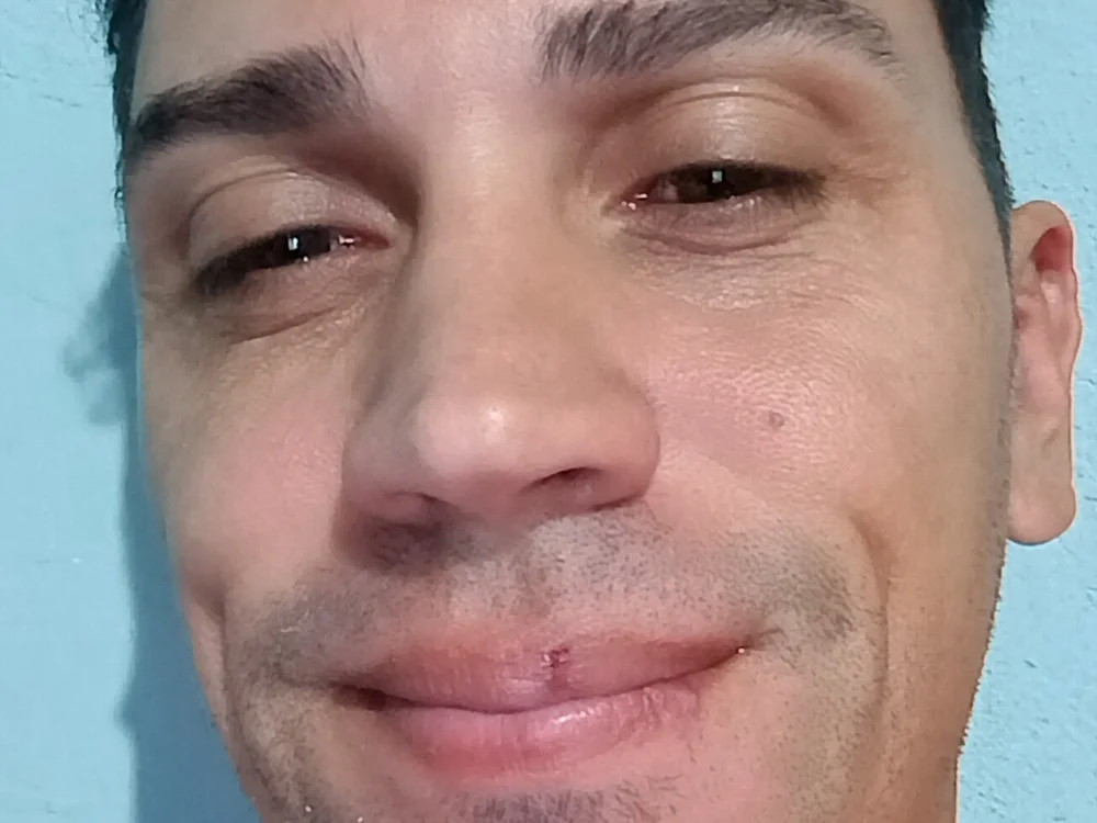 Lucaslira18 offline chatrum