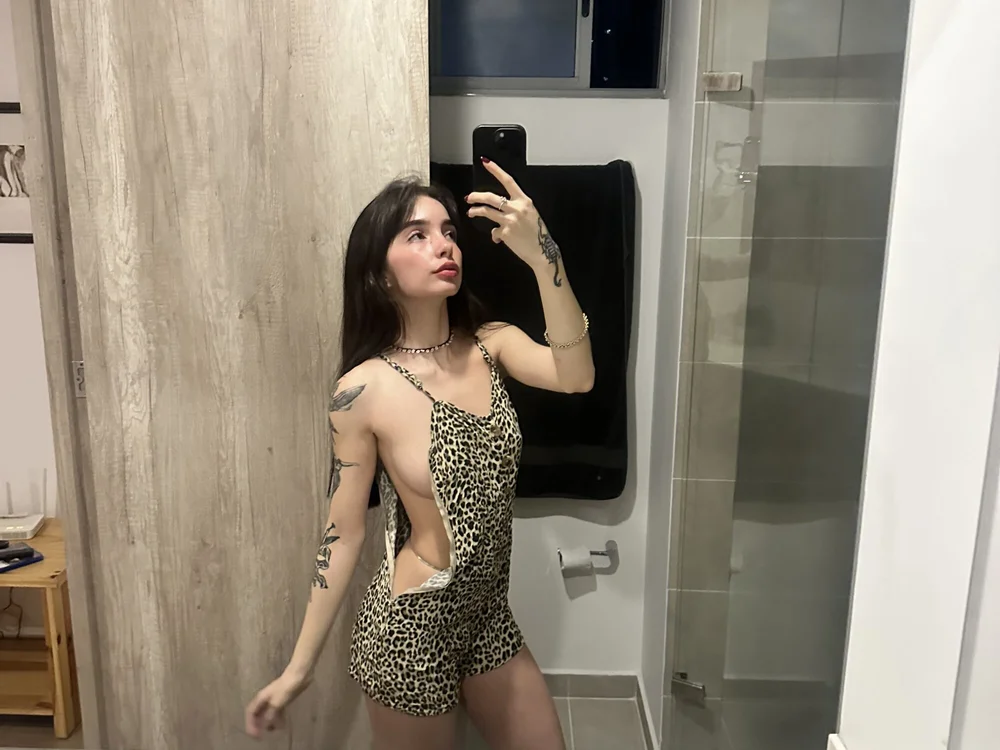 Aurora_Fleur offline chatrum