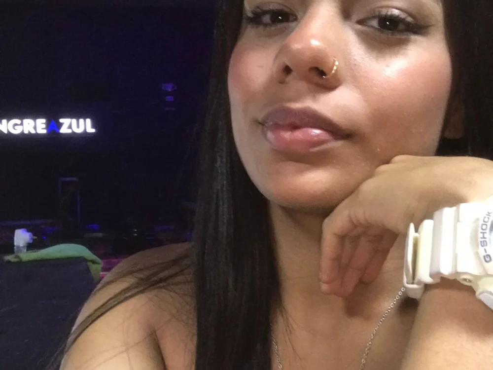 DAMARA_QUEENS' Offline Chat Room