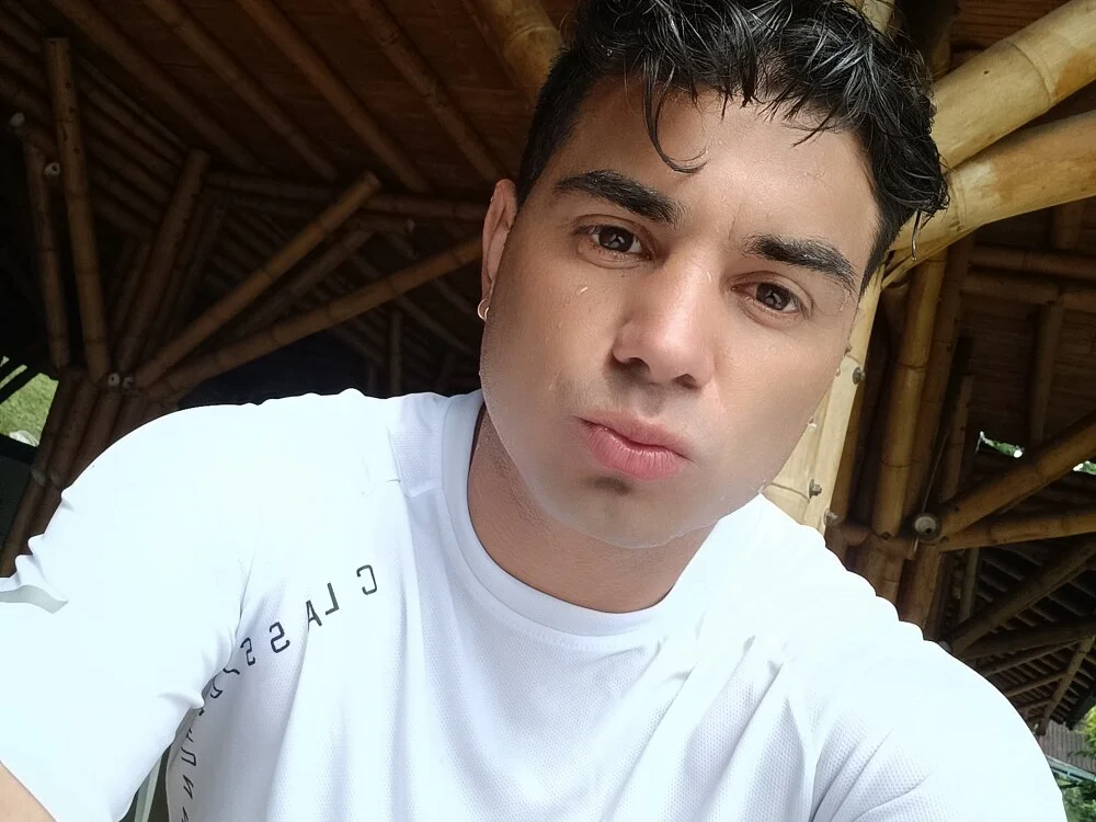 Ffeenniizz Offline XXX Chat