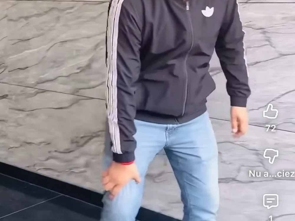 siisidjfjfjdj: συνομιλία ΧΧΧ εκτός σύνδεσης