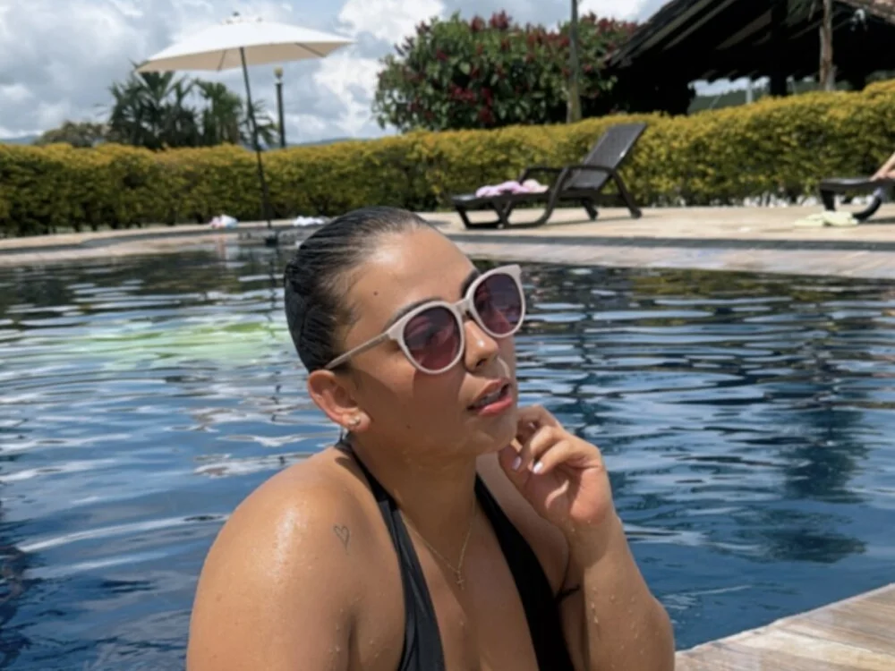 Zara_Nova Chat XXX Ngoại tuyến