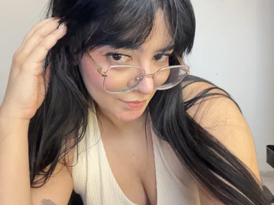 Lia_flowers - Girl 