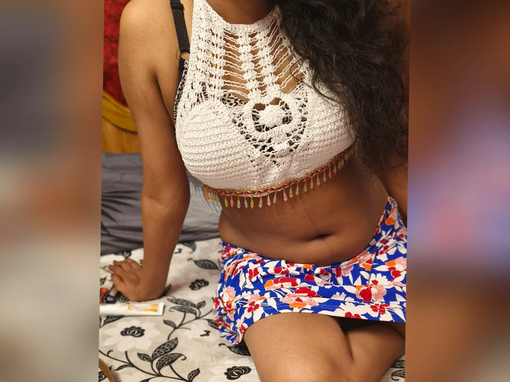 Priya237's Offline XXX Chat