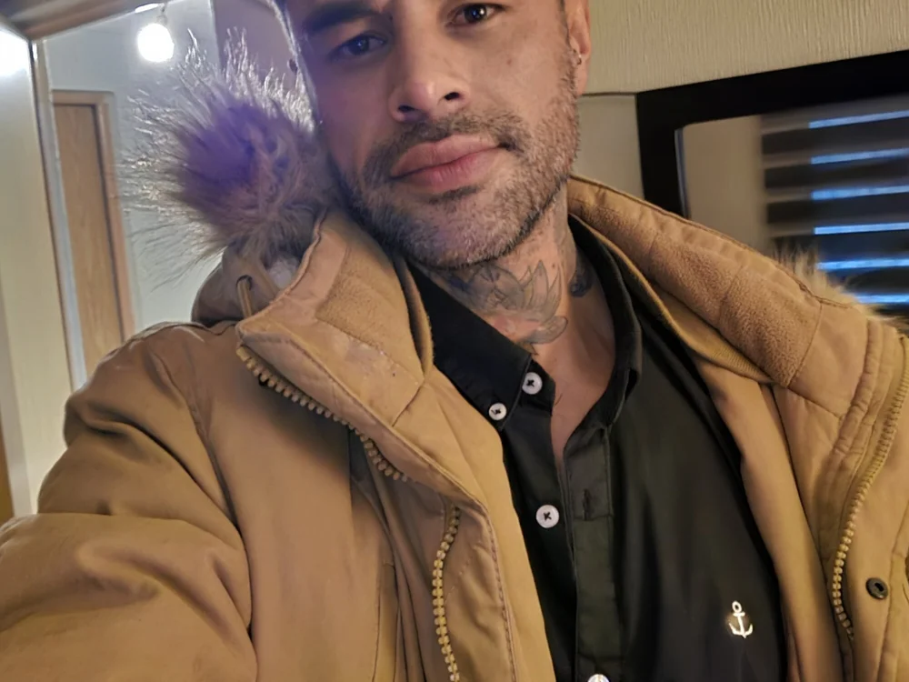 elromanobi 오프라인 XXX 채팅