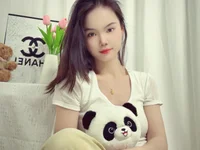 Ella-001's webcam live show