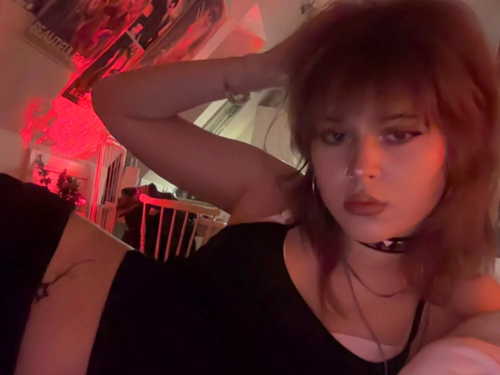 meganflowerz's Offline XXX Chat