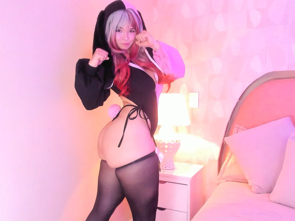 دردشة angeline_teen الجنسية المباشرة