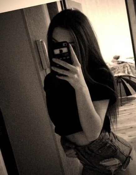 Ari_anna's Offline XXX Chat