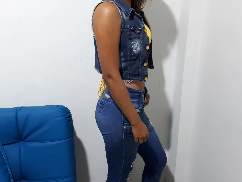 FELINA_BROWN1's Offline XXX Chat