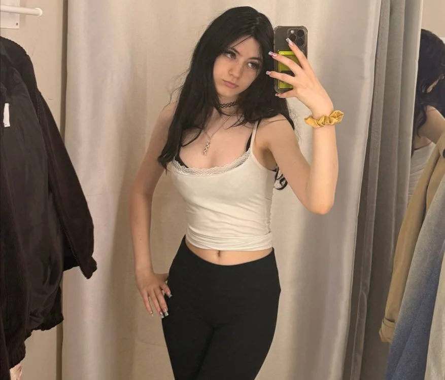 Eva__Bloomn Offline XXX chat