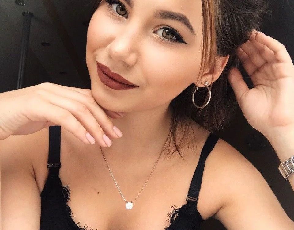 ArielBloomXx's Offline XXX Chat