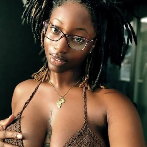 CharityM Chat XXX Ngoại tuyến