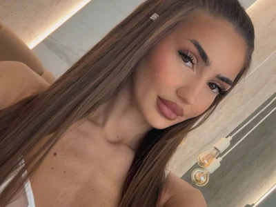 Kendall_Ivy Female Dildo XXX Cam