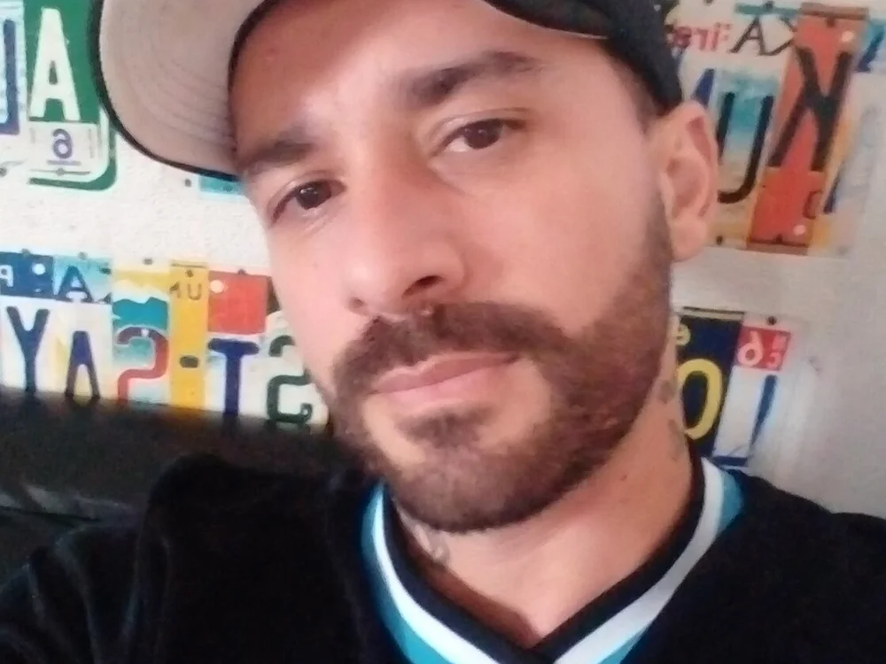 Neny1412 offline chatrum