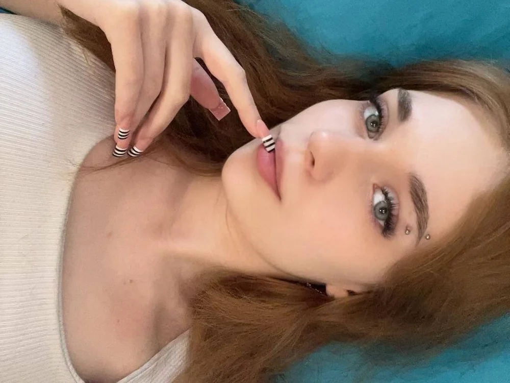 MelissaBeckley's Offline XXX Chat