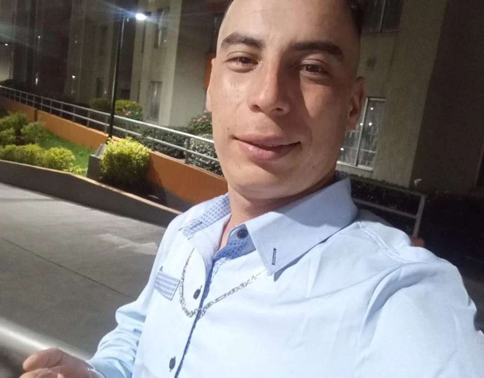 fudra1992 Adlı Modelin Çevrimdışı XXX Sohbeti